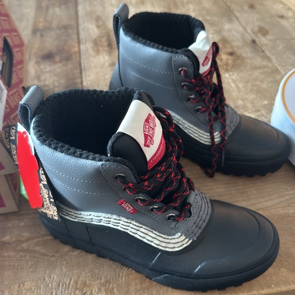 NIB Vans standard MTE snow boot az 4.5 men 6 woman black and gray - Picture 6 of 7